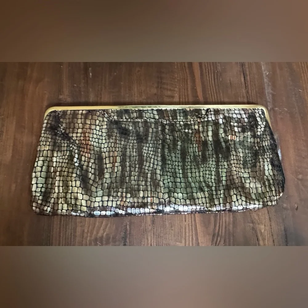 HOBO Clutch - Picture 2 of 3